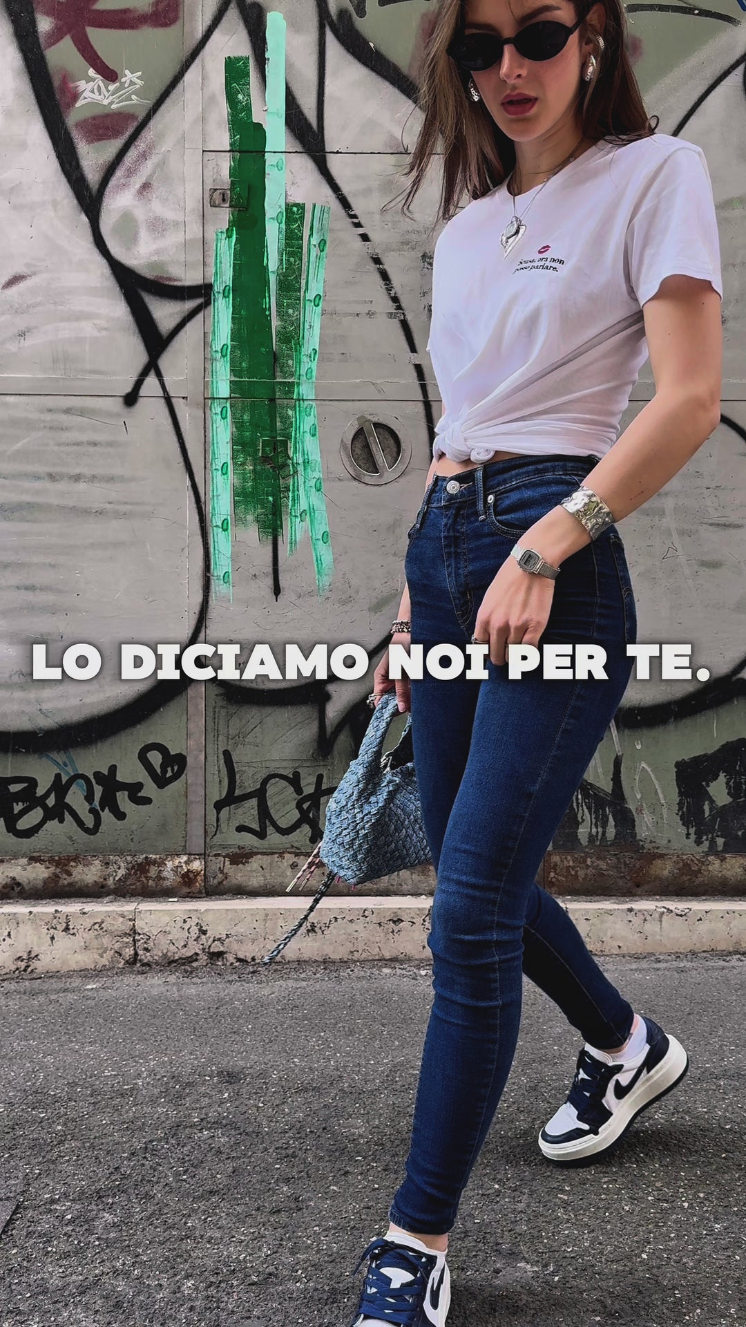 SCUSA, ORA NON POSSO PARLARE